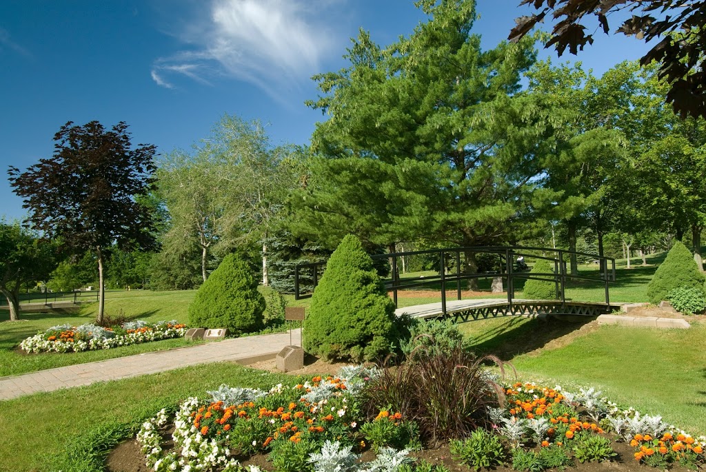 Burlington Memorial Gardens | 3353 Guelph Line, Burlington, ON L7P 0S7, Canada | Phone: (905) 332-5545