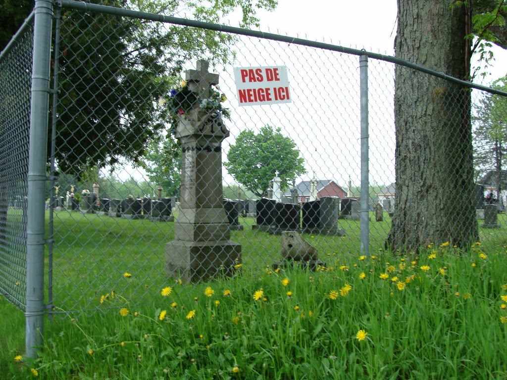 Cimetière de Sainte-Croix | St-Croix, QC G0S 2H0, Canada | Phone: (418) 926-3222