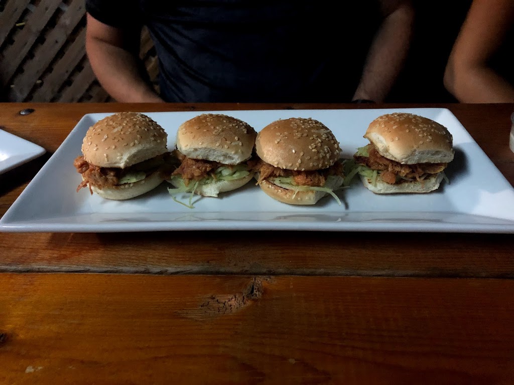 The Jolly Taxpayer Bar & Grill | 3050 Woodroffe Ave unit 7-8, Nepean, ON K2J 4K6, Canada | Phone: (613) 825-1122
