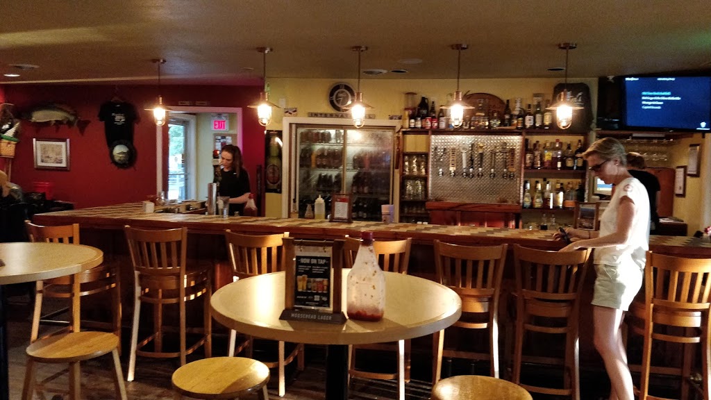 Rondeau Joes Pub | 11521 Wildwood Line, Morpeth, ON N0P 1X0, Canada | Phone: (519) 674-0006