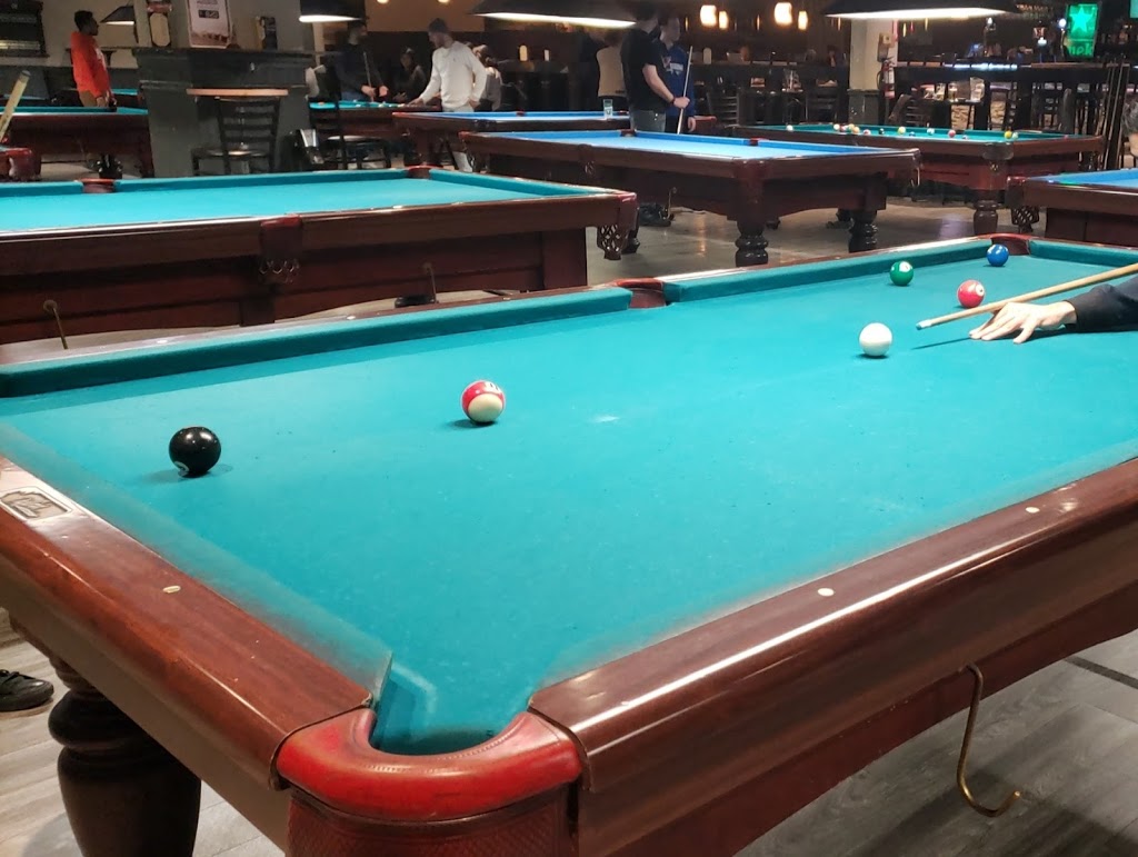 JJQ’s Pool Hall | 3055 Dundas St W, Mississauga, ON L5L 3R8, Canada | Phone: (905) 607-2582