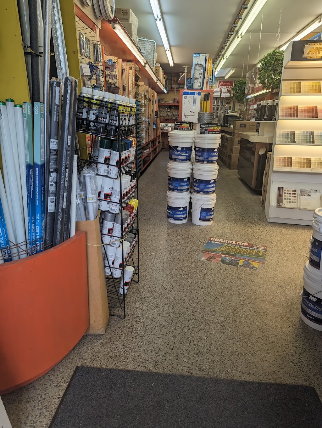 Quincaillerie St-Remi | 3674 Rue Fleury E, Montréal-Nord, QC H1H 2S6, Canada | Phone: (514) 322-7790