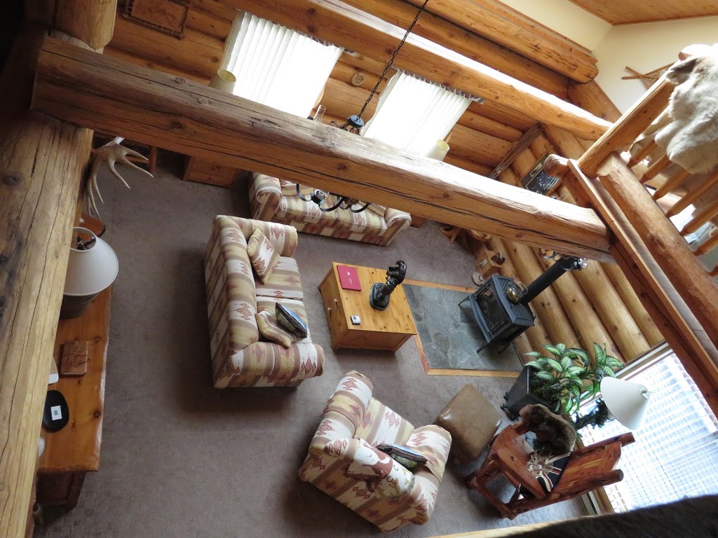 The Log House Inn | 1357 Elmwood Dr, Pemberton, BC V0N 2L0, Canada | Phone: (604) 894-6000