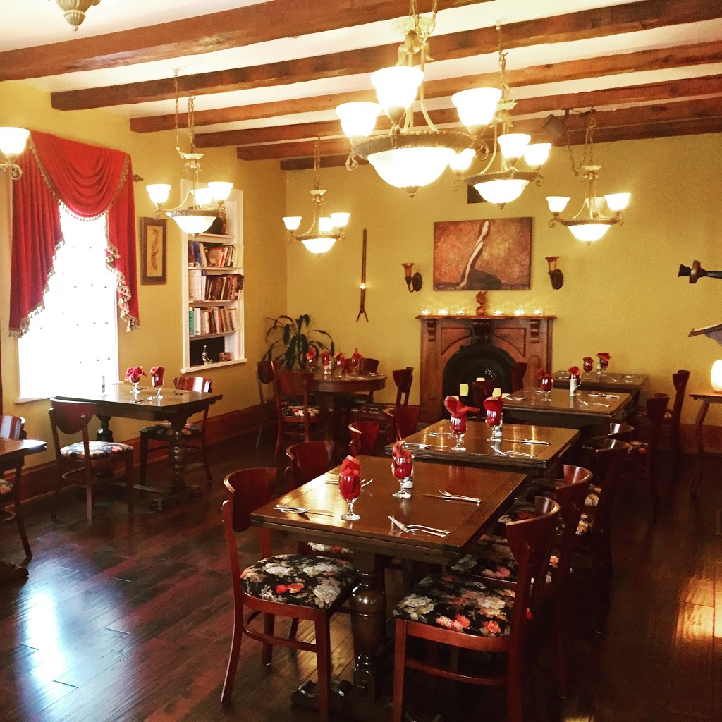 Vidyas Veggie Gourmet Restaurant | 238 Barrie St, Thornton, ON L0L 2N0, Canada | Phone: (705) 458-2000