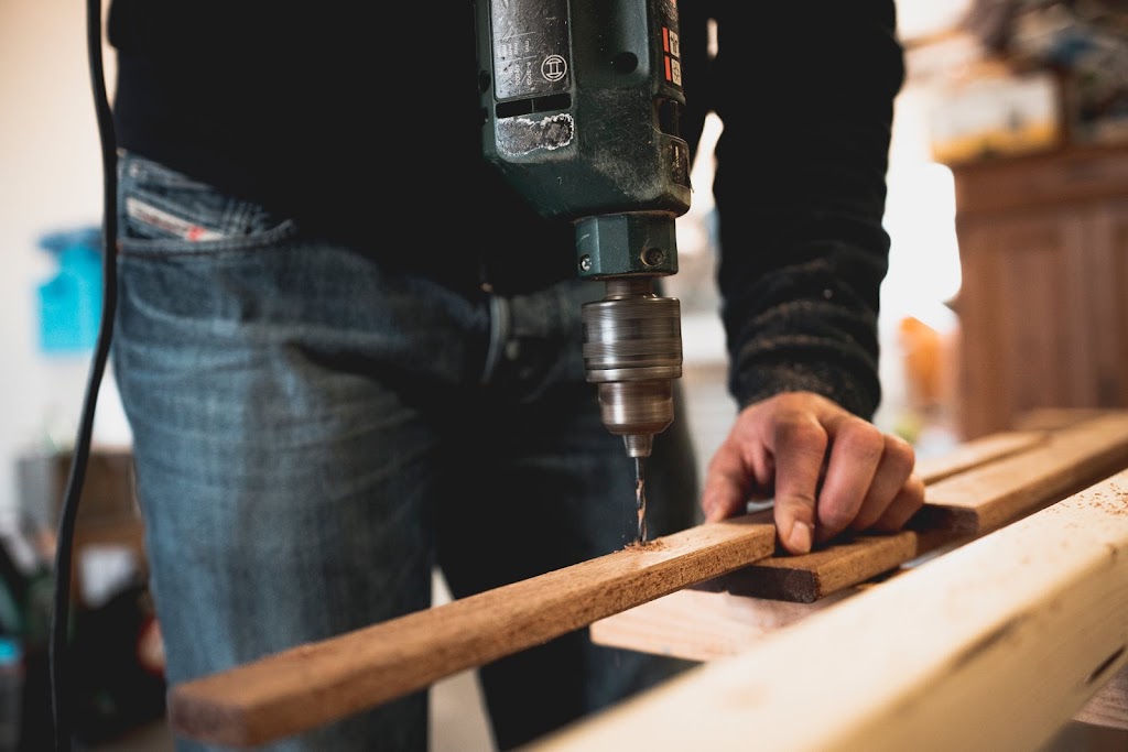 I Do Carpentry | 431 Penbrooke Crescent SE, Calgary, AB T2A 3T6, Canada | Phone: (403) 363-5142
