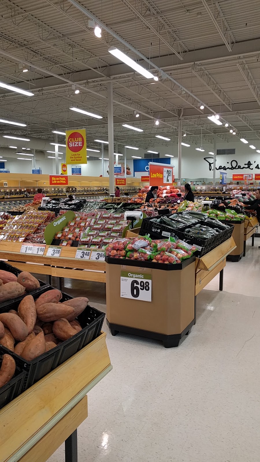 Real Canadian Superstore | 3575 20 Ave NE, Calgary, AB T1Y 6R3, Canada | Phone: (403) 280-8222