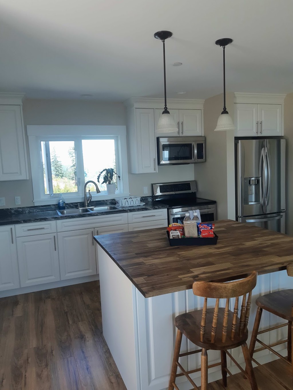 Dream Team Cleaning | 775 Latoria Rd, Victoria, BC V9C 3A5, Canada | Phone: (250) 896-9795