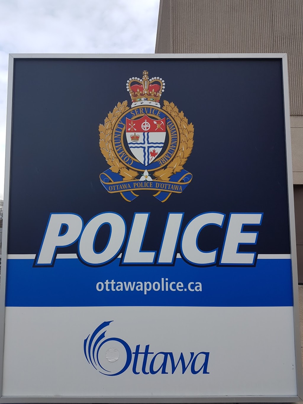 Ottawa Police Services | police | 474 Elgin St, Ottawa, ON K2P 2E6, Canada | 6132361222 OR +1 613-236-1222