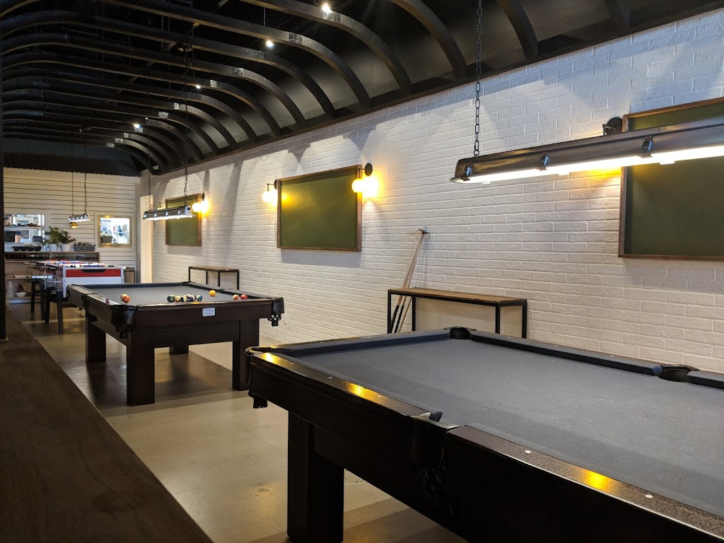 Léos Taproom | 5924 Bd des Grandes-Prairies, Saint-Léonard, QC H1P 1A2, Canada | Phone: (514) 329-5347