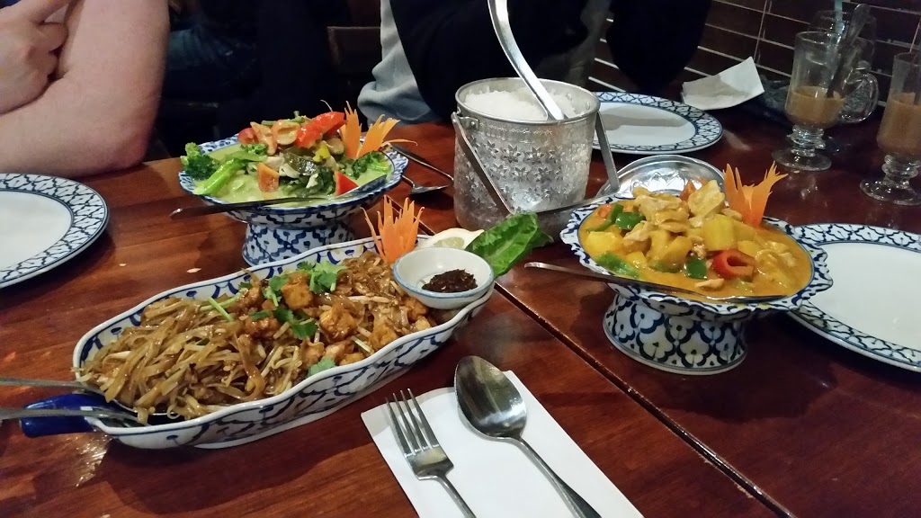 Thai Valley Grill | 4211 106 St NW, Edmonton, AB T6J 6L7, Canada | Phone: (780) 413-9556