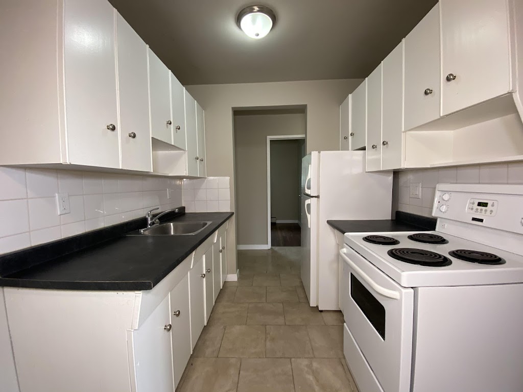 Murray Apartments | 11906 104 St NW, Edmonton, AB T5G 2L3, Canada | Phone: (780) 242-8740