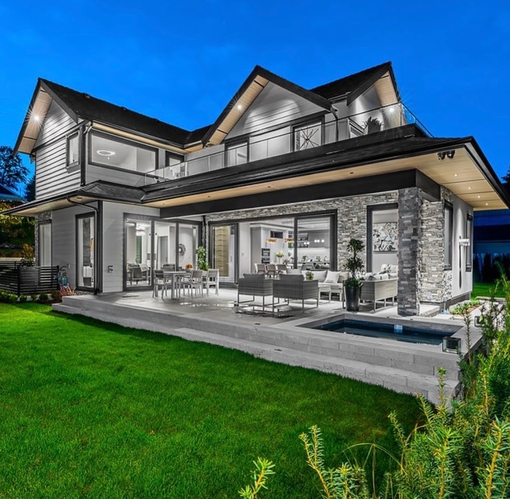 Kris Lazaruk PREC* Real Estate Agent - Bellevue Realty Group | 2479 Bellevue Ave, West Vancouver, BC V7V 1E1, Canada | Phone: (778) 960-5572