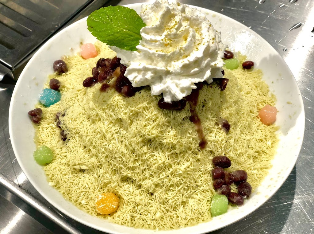 JusFruit West Market | 104 1851 Sirocco Dr SW, Calgary, AB T3H 4R5, Canada | Phone: (403) 879-2686