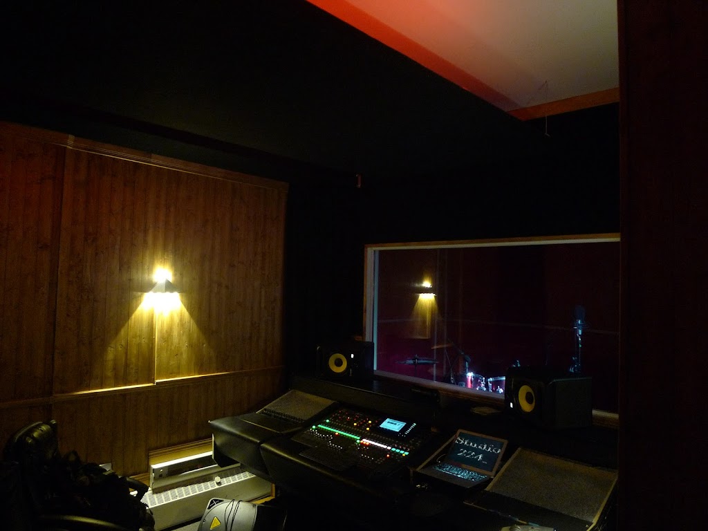 Studio 224 | Montreal, QC H8R 2A7, Canada | Phone: (438) 938-3504