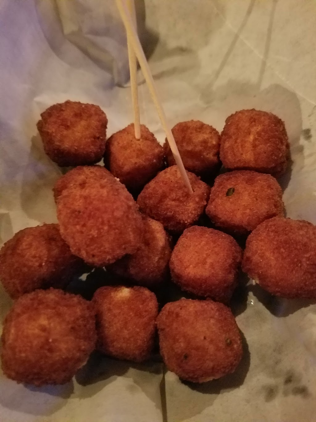 LaCroixs Riverside Pub | 314 Clinton Ave, St Clair, MI 48079, USA | Phone: (810) 329-9955
