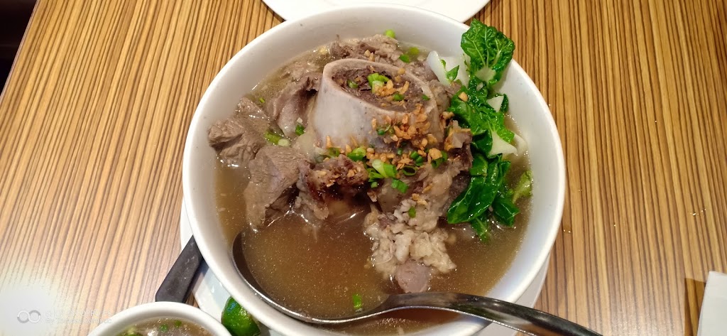 Pacific Hut Restaurants and Bakeshop | 3223 17 Ave SE, Calgary, AB T2A 0R1, Canada | Phone: (403) 248-2466