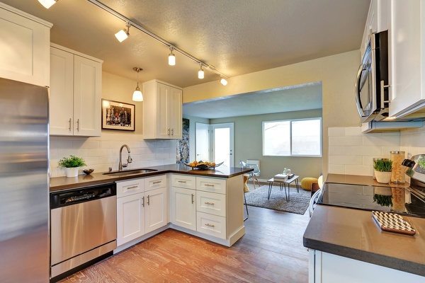 Golden Tiger Construction | 1078 Keswick Ct, Oshawa, ON L1Z 0R5, Canada | Phone: (289) 271-2483