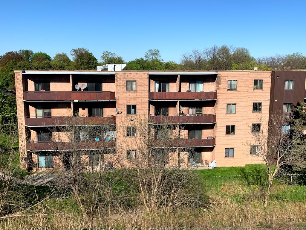 Castlegrove Estates | 465 - 475 Castlegrove Blvd, London, ON N6G 3R9, Canada | Phone: (519) 657-3685
