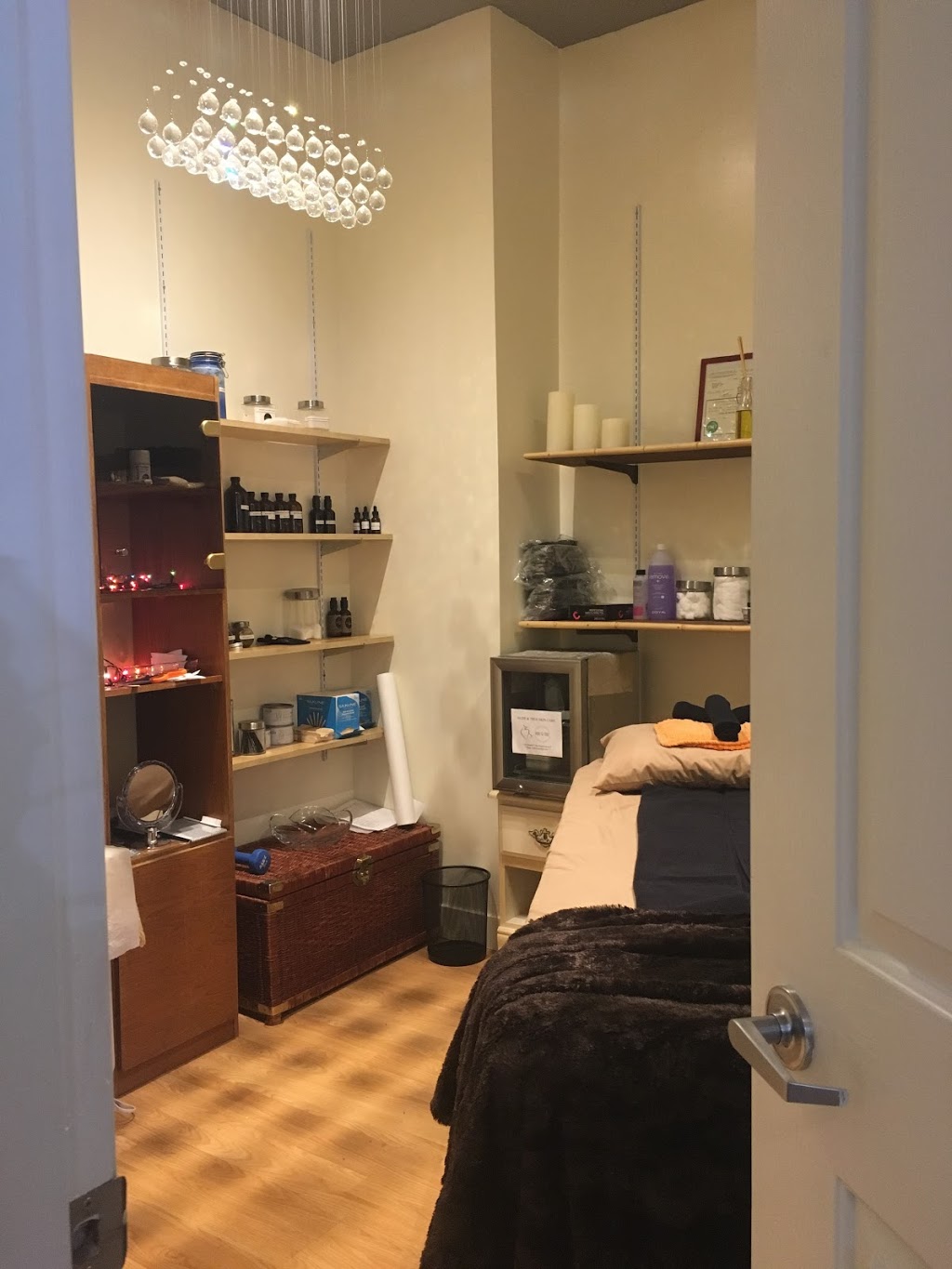 Nude & True Spa Services | 131 Jubilee St, Duncan, BC V9L 1W6, Canada | Phone: (778) 422-3036