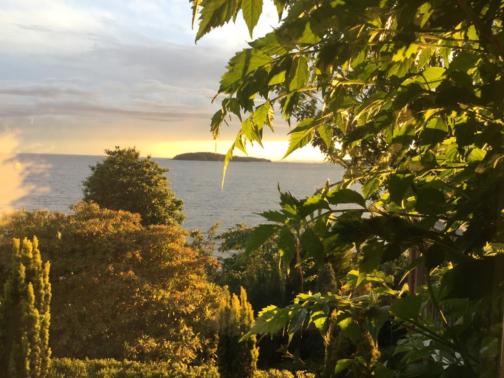 Sol Spa | 5211 Sunshine Coast Hwy, Sechelt, BC V0N 3A2, Canada | Phone: (604) 885-5201