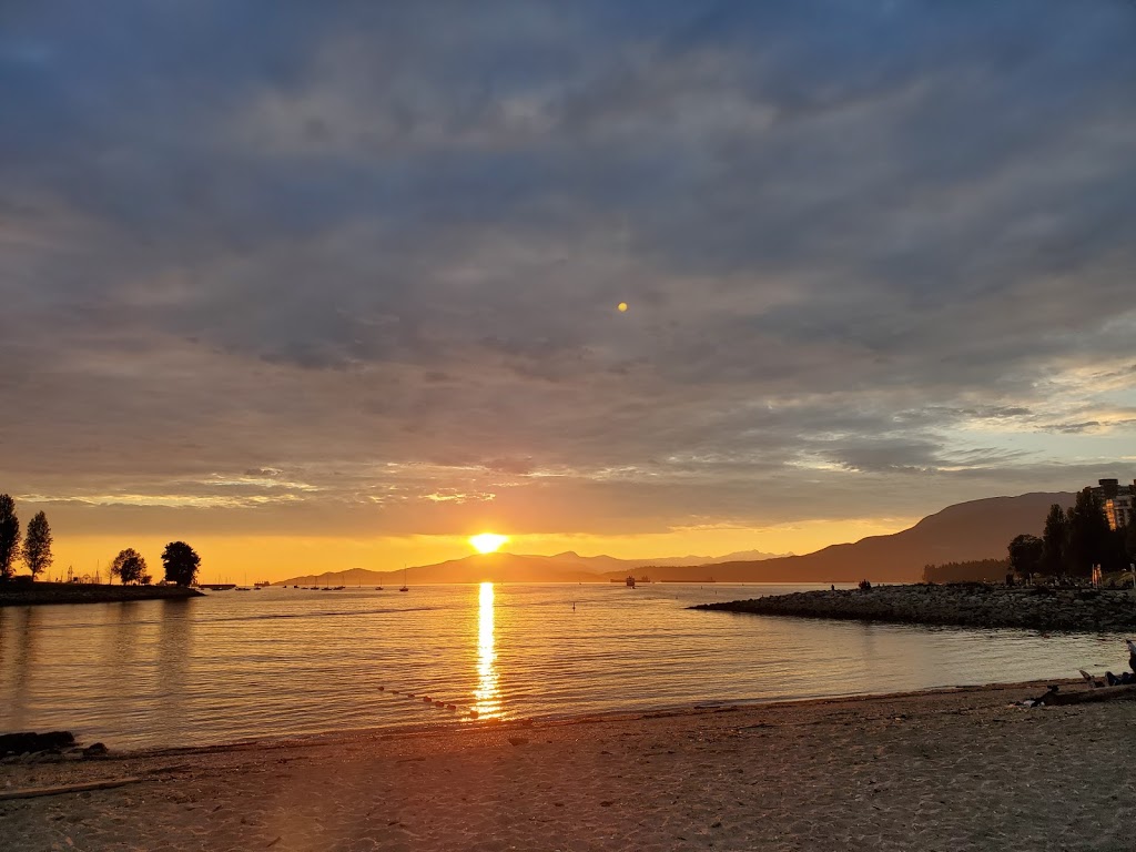 Sunset Beach Park | 1204 Beach Ave, Vancouver, BC V6E 1V3, Canada | Phone: (604) 873-7000