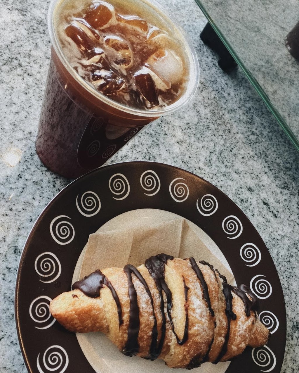 Kaurs Coffee | 2406 E Broadway, Vancouver, BC V5M 4T9, Canada | Phone: (604) 565-1111