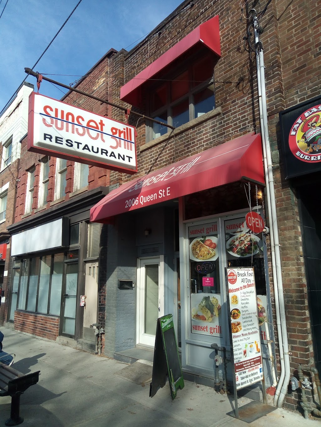 Sunset Grill | 2006 Queen St E, Toronto, ON M4L 1J3, Canada | Phone: (416) 690-9985
