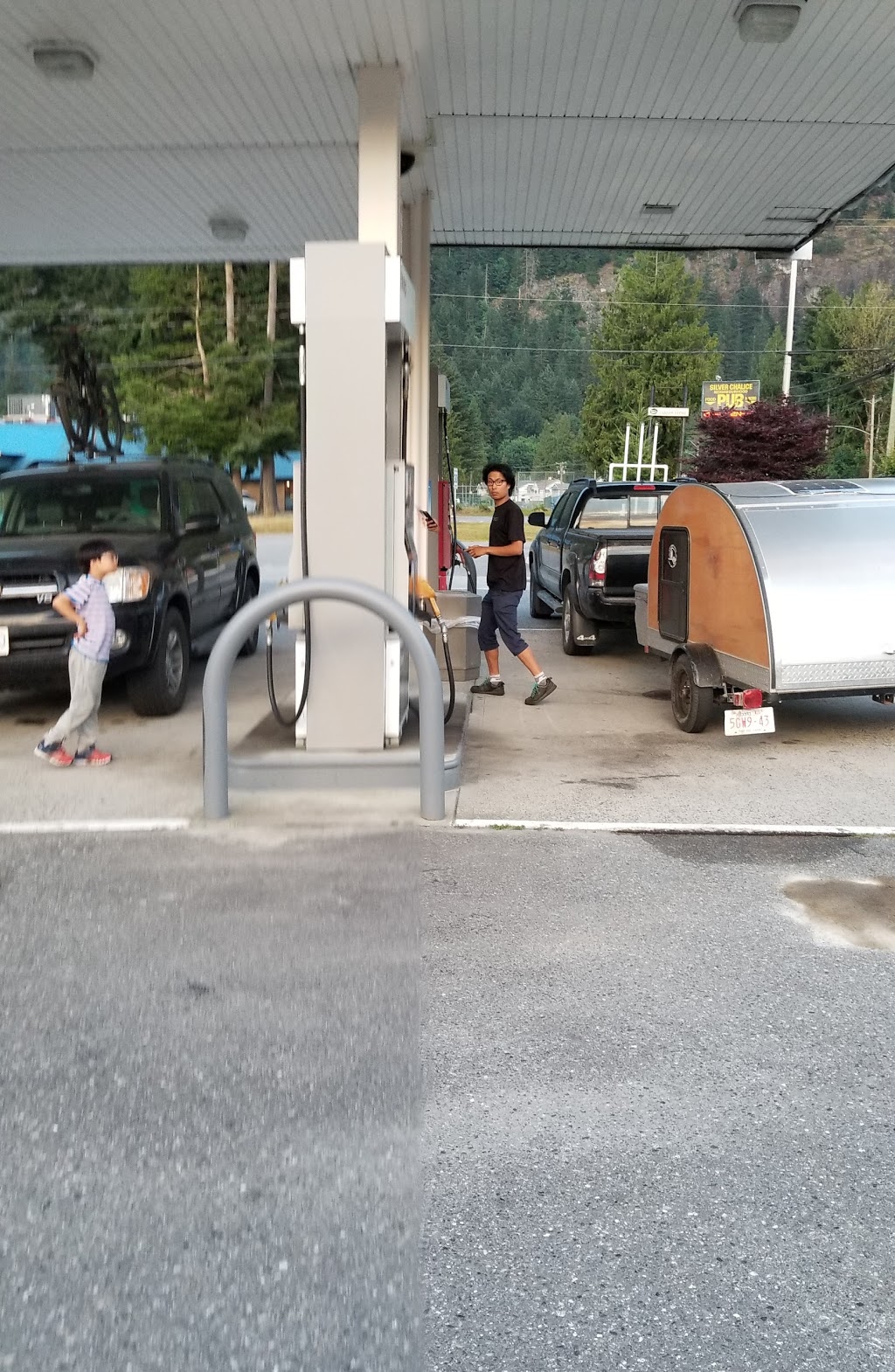 Esso | 19959 Silverview Rd, Hope, BC V0X 1L0, Canada | Phone: (604) 869-9999