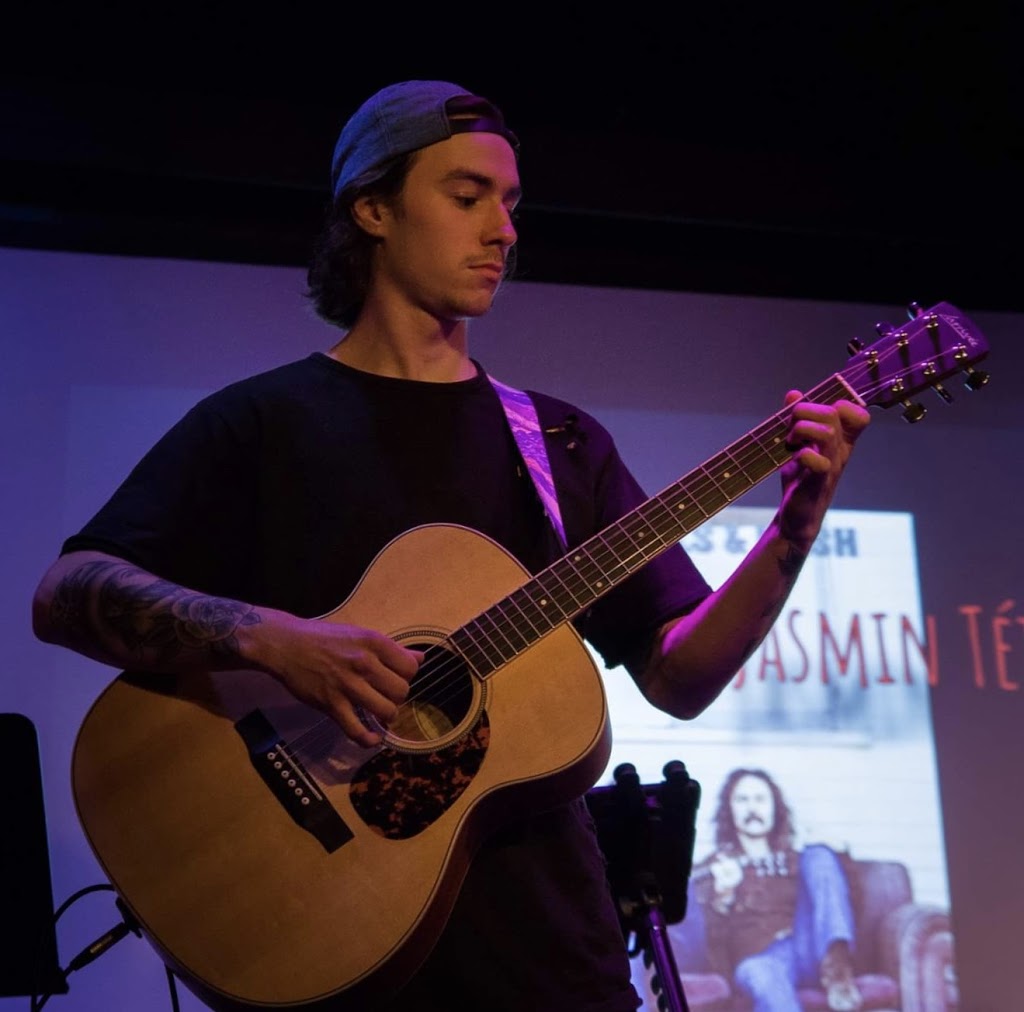 Cours de guitare Jasmin Tétreault | 1343 Rue Champlain #3, Sherbrooke, QC J1H 2L4, Canada | Phone: (819) 342-6695