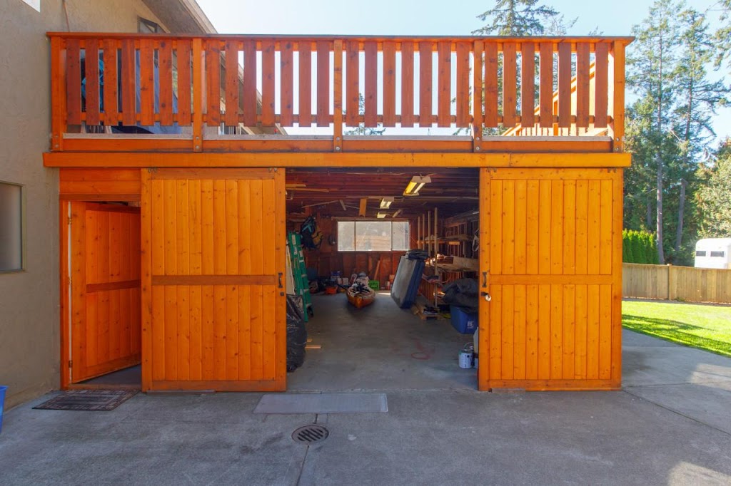 White Rose Custom Carpentry | 6244 Rodolph Rd, Victoria, BC V8Z 5V8, Canada | Phone: (250) 886-4401