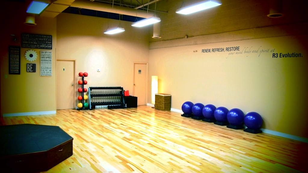 R3 Evolution Fitness Studio | 3065 Ridgeway Dr #50, Mississauga, ON L5L 5M6, Canada | Phone: (416) 877-0361