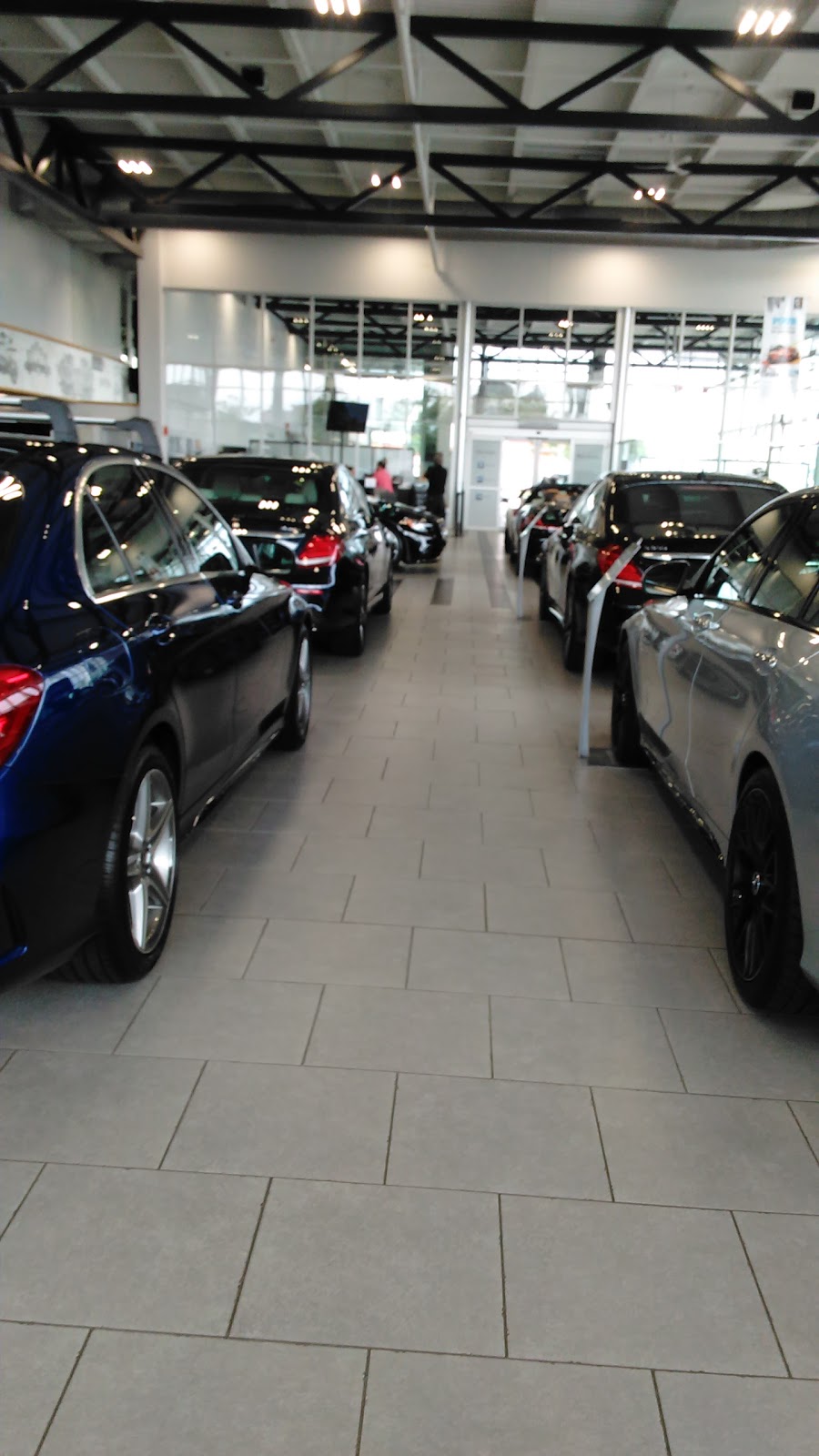 Mercedes-Benz Laval | 3131 Autoroute Jean-Noël-Lavoie, Laval, QC H7P 5P2, Canada | Phone: (450) 681-2500
