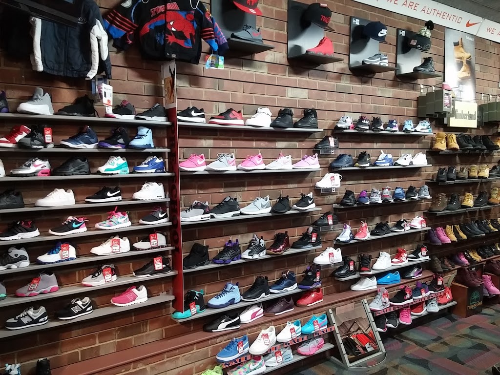 Ricks Sports & Apparels | 201 Allen St, Buffalo, NY 14201, USA | Phone: (716) 883-8615