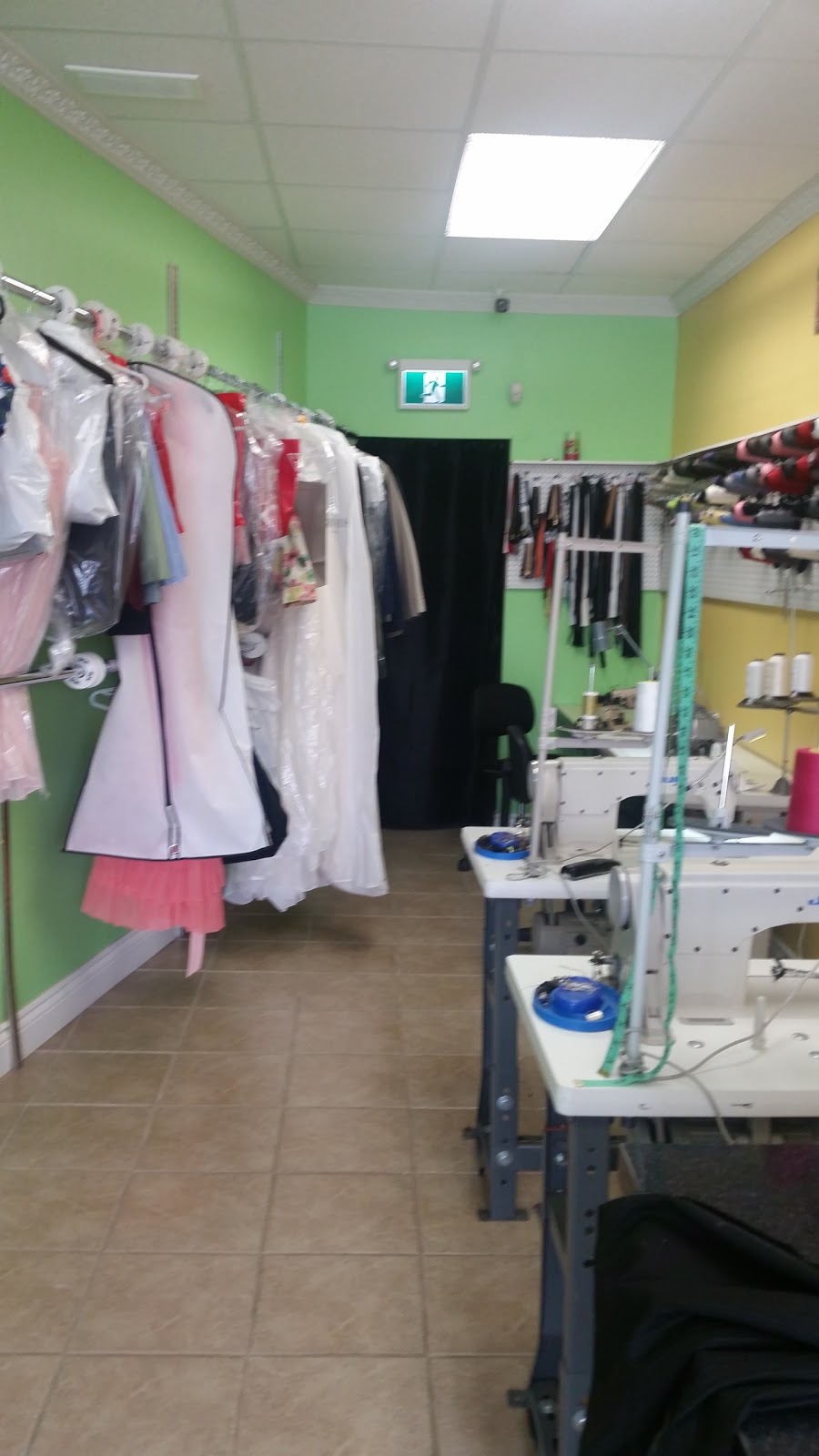 Sara Alteration and Cleaner Inc | 673 Colborne St, Brantford, ON N3S 3P9, Canada | Phone: (519) 759-4106