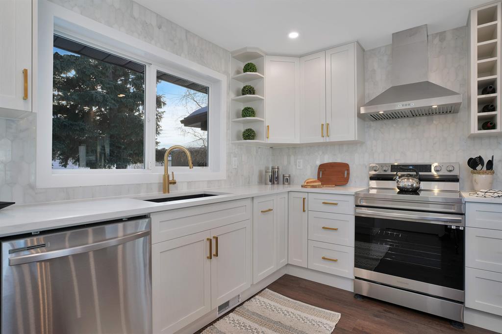 Cupboards Express Red Deer | 6660 Taylor Dr. #101, Red Deer, AB T4P 1Y3, Canada | Phone: (403) 986-6464