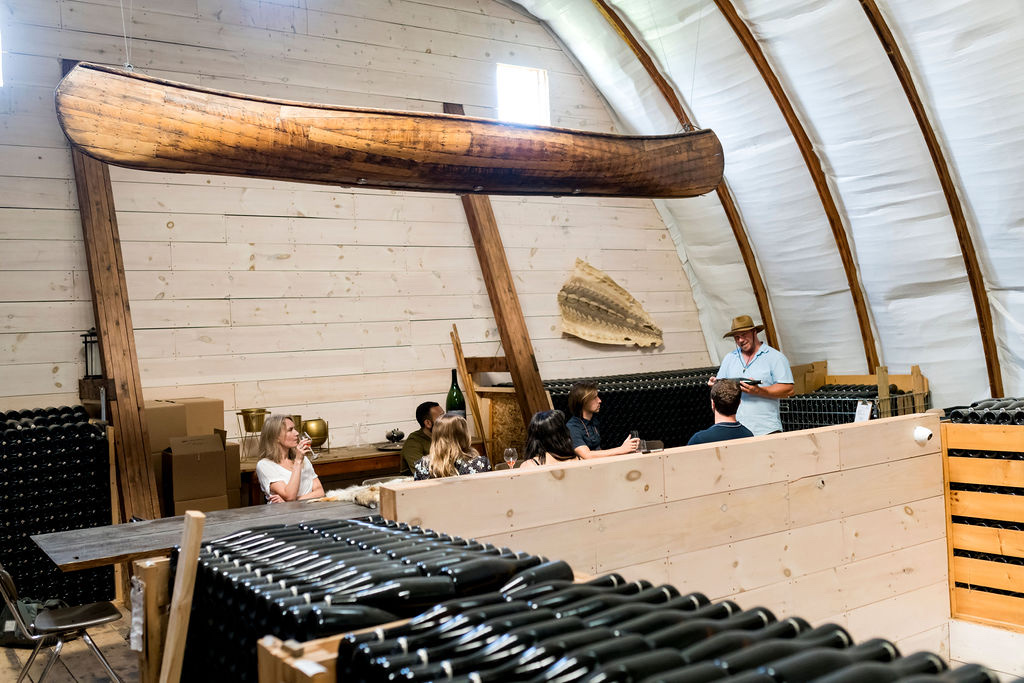 County Limo Wine Tours | 93 Consecon St, Wellington, ON K0K 3L0, Canada | Phone: (613) 707-5700