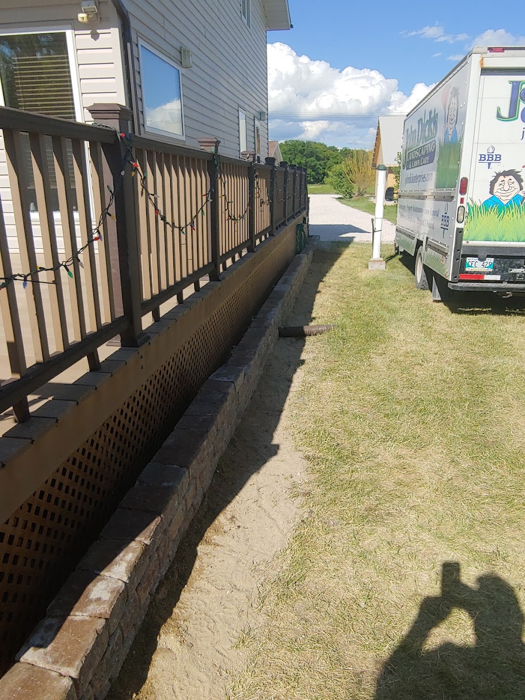 John Dicks Landscaping | 901 Redonda St, Springfield, MB R2C 2Z2, Canada | Phone: (204) 291-7778