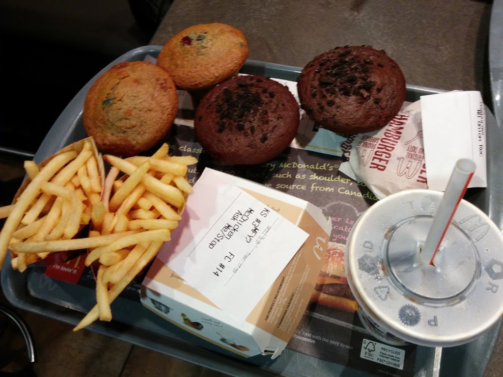 McDonalds | 666 Fairway Rd S, Kitchener, ON N2C 1X3, Canada | Phone: (519) 894-0720
