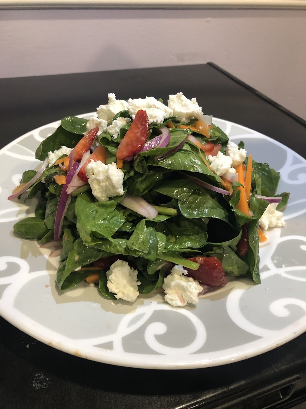 Jacqueline food Fabreville | Rue Odile, Rue Ovide, Laval, QC H7R 5Y5, Canada | Phone: (514) 918-8018