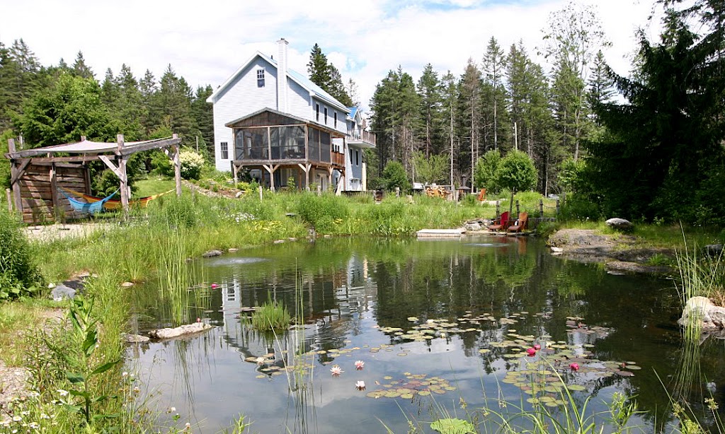 Gîte Sur LArc En Ciel | Ch. de lArc en Ciel, Saint-Adrien, QC J0A 1C0, Canada | Phone: (819) 286-8477