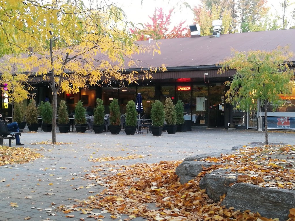 La Socca | 278 Rue Elgar, Verdun, QC H3E 1C9, Canada | Phone: (514) 766-2824