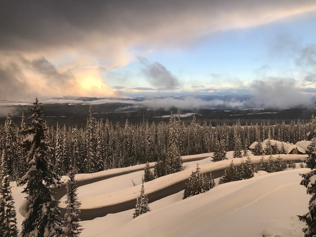 Copper Kettle Lodge, Big White | 250 Feather Top Way, Kelowna, BC V1P 1P3, Canada | Phone: (250) 765-8888