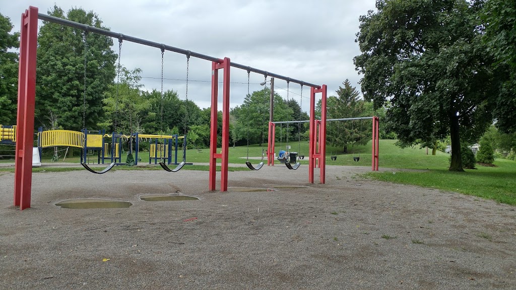 Prairie Drive Park | 70 Prairie Dr, Scarborough, ON M1L 1L5, Canada | Phone: (416) 338-4386