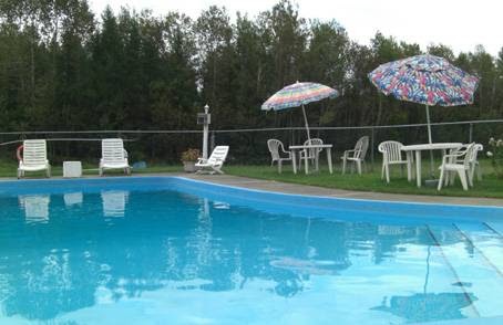 Motel Tremblant | 6 QC-117, Mont-Tremblant, QC J8E 2X1, Canada | Phone: (819) 688-2102