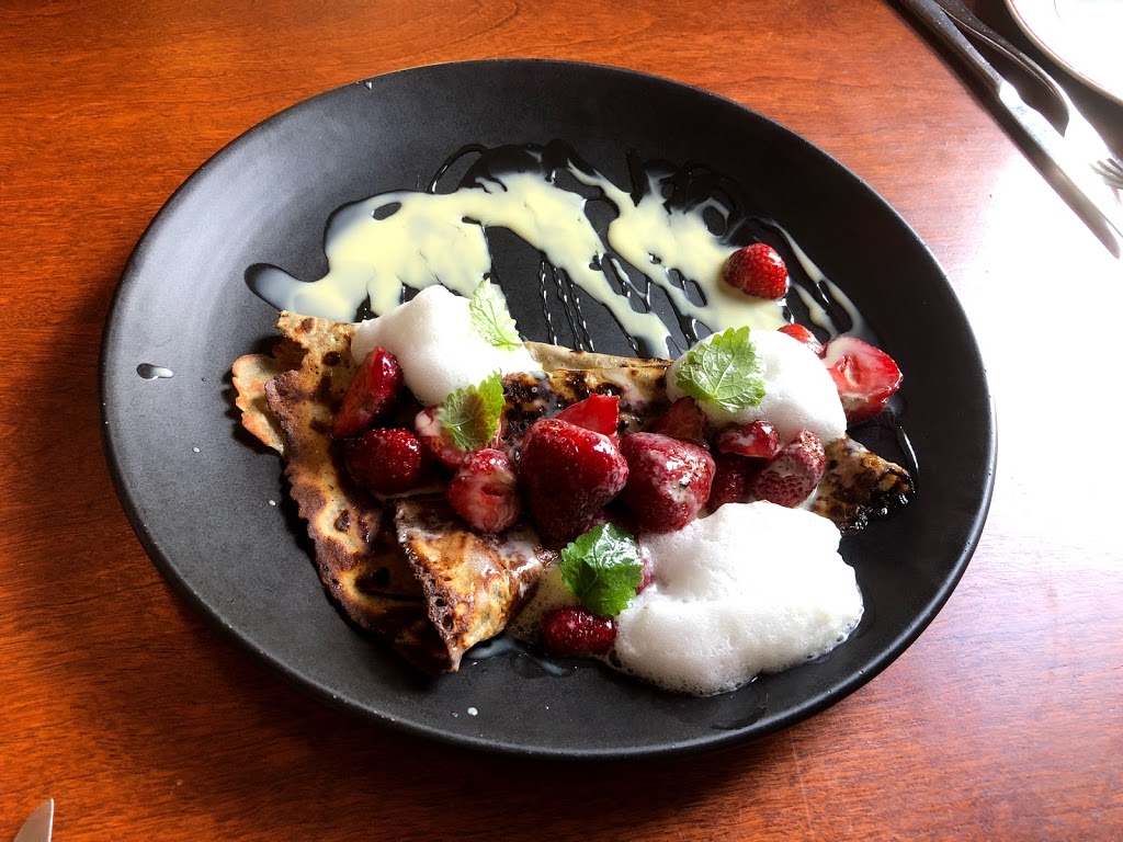 Le Chien Fumant | 4710 Rue De Lanaudière, Montréal, QC H2J 3P7, Canada | Phone: (514) 524-2444