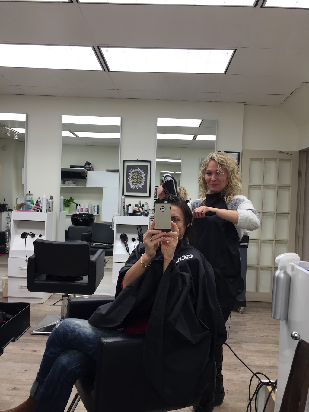 Salon Moda | 391 Jane St, Toronto, ON M6S 3Z3, Canada | Phone: (416) 231-6341