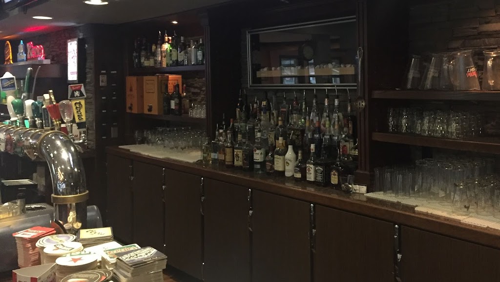 Green Timbers Pub | 9167 148 St, Surrey, BC V3R 3W7, Canada | Phone: (604) 588-6587
