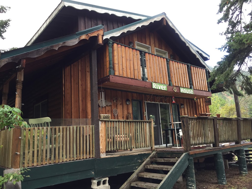 The River House Retreat | 2920 BC-3, Keremeos, BC V0X 1N1, Canada | Phone: (778) 720-5986