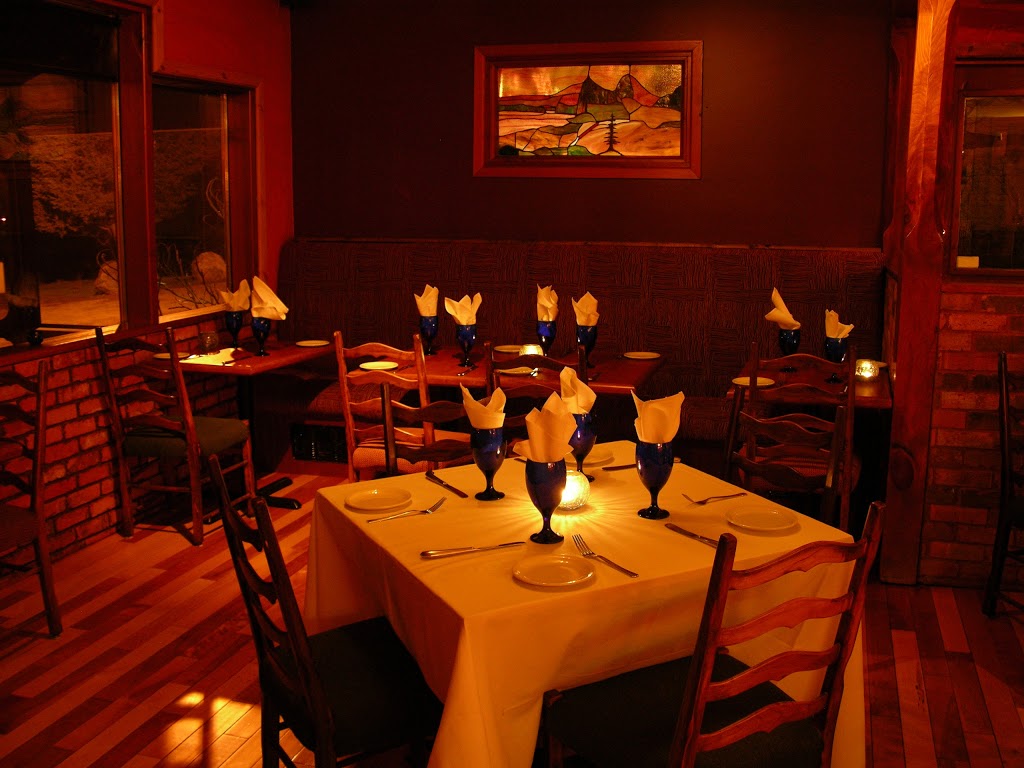 Moon River Lookout Restaurant & Catering | 1002 Walker St, Bala, ON P0C 1A0, Canada | Phone: (705) 762-2393