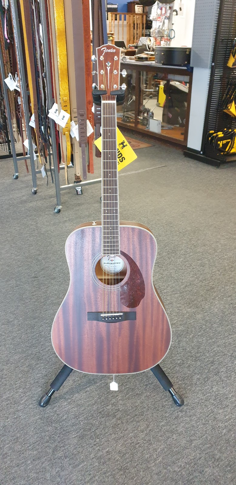 Van Halteren Music Centre | 8 Wellington St, Lindsay, ON K9V 3N1, Canada | Phone: (705) 324-2111